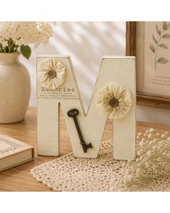 KK2048-Me - Vintage letter M : MEMORIES